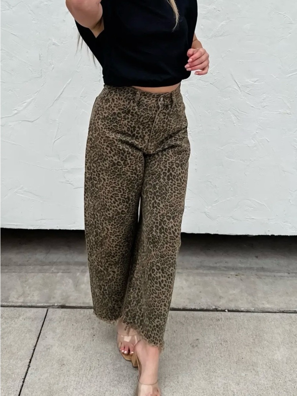 Cheetah  Print  Wide Leg Barrel Jeans